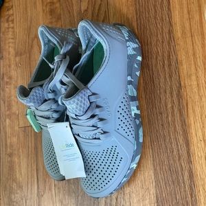 Crocs LiteRide Printed Camo Pacer Women's Sneakers